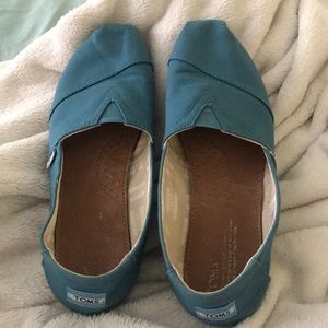 Toms size 9